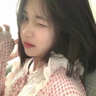 心生爱慕却迟迟不敢